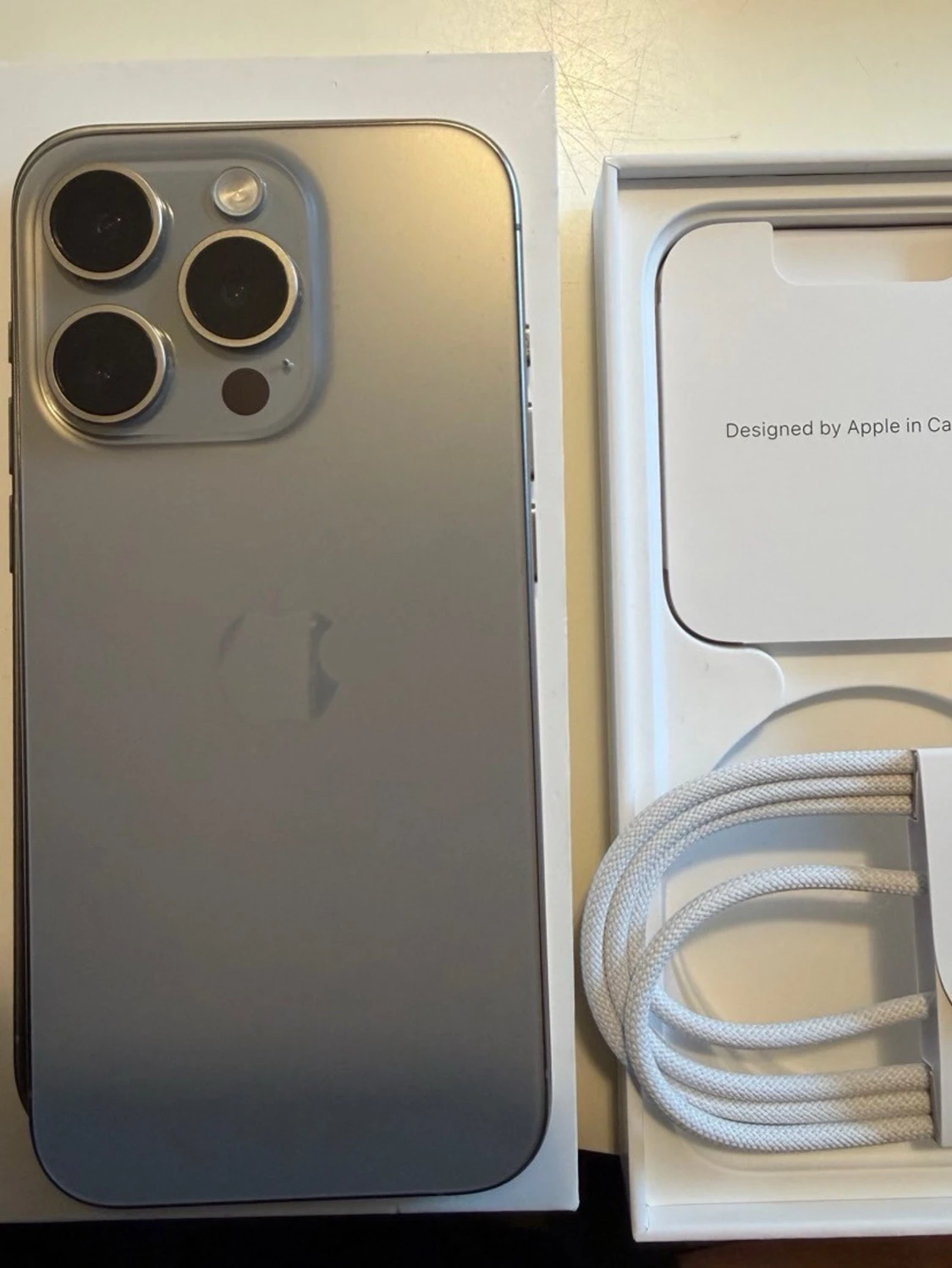 iPhone 15 Pro 128GB Natural Titanium  - 2