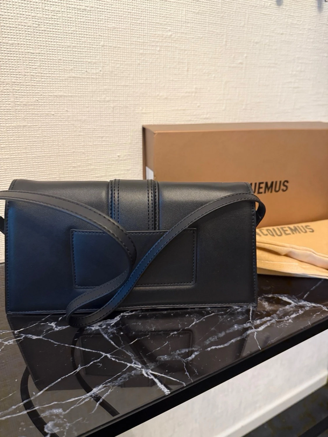 Jacquemus Le grand Bambino läderväska - 4