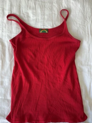 Linnetop - Rött linne! Stretch material.❤️