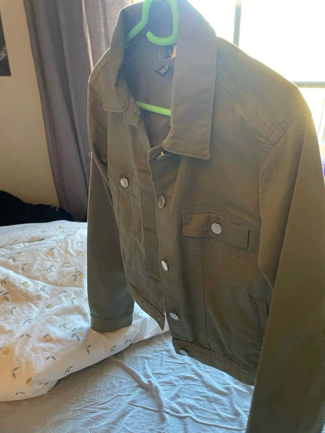 Olivgrön jeansjacka från H&M - 2