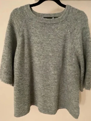 Sticka T-shirt  - En stickad T-shirt från lager 157 i storlek xs