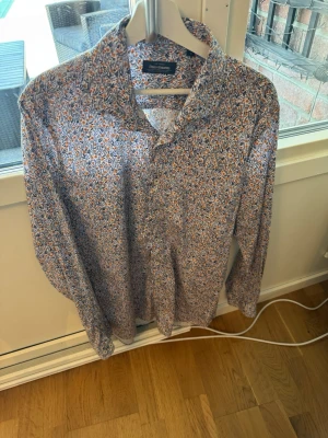Två skjortor från dressman & en från These Glory Days - Två är xl och en är xxl
