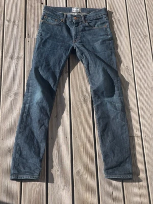  jeans från Acne Studios - Säljer ett par jeans från acne studios i storleken W30 L32. De är i mycket bra sick och har inga defekter. Det är bara att höra av sig vid minsta fundering🙌