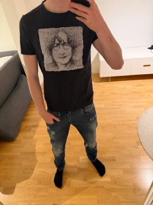 Limitato T-shirt  - Säljer nu denna riktigt sköna och snygga Limitato T-shirten för endast 599, priset är ej fast vid en snabb affär! Bara att höra av dig vid frågor