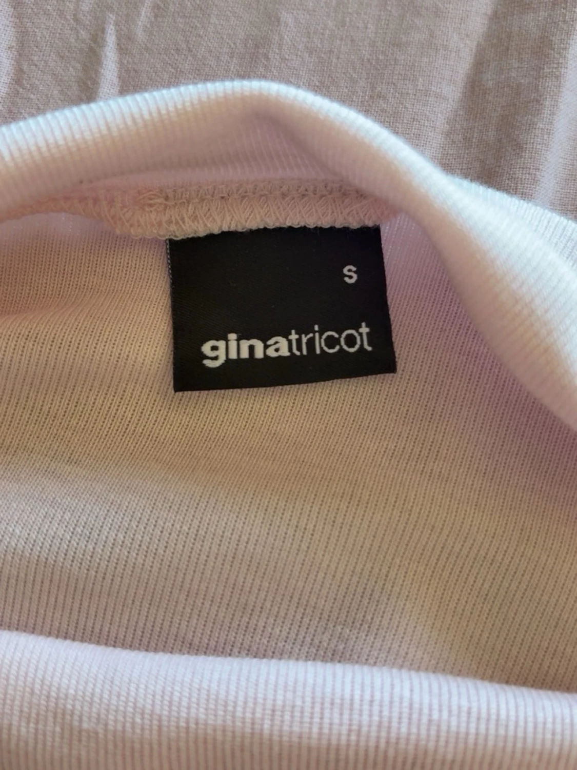 Ljusrosa croppad topp med knyt - 2