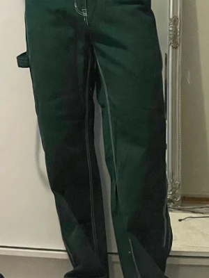 Straight Fit Jeans - Längd från midja: 110cm midjemått: 41cm