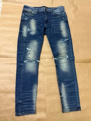 Supply & Demand Jeans - Använda endast ett par gånger nästan som nya. Storlek M