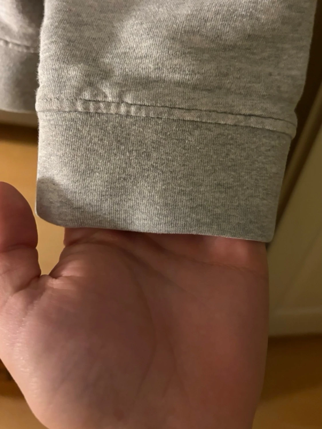 Ljusgrå zip hoodie från Lexington - 2