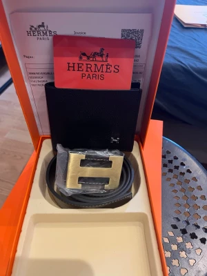 H bälte med plånbok  - Helt ny för bra pris 