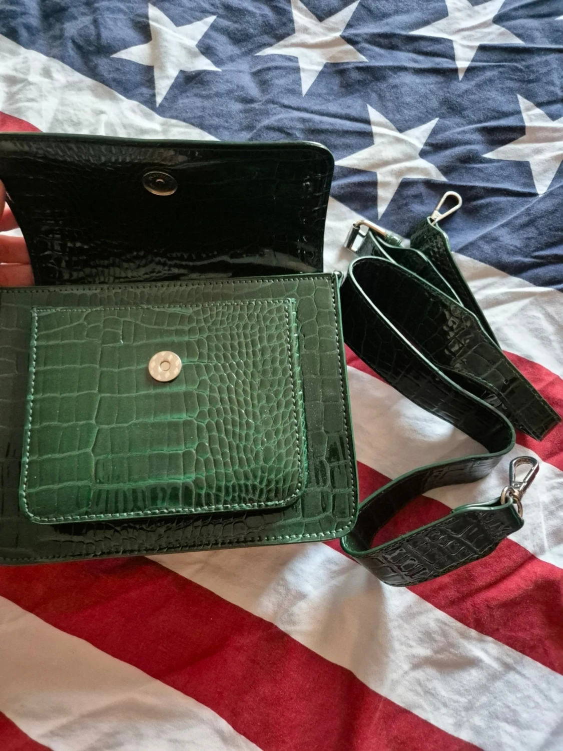 Grön croco-mönstrad handväska - 5