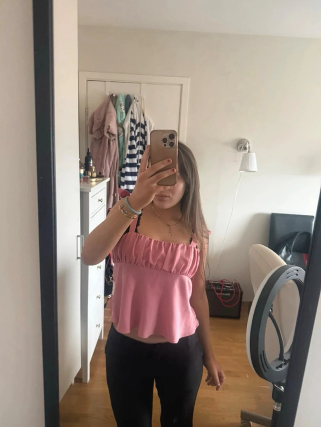 Rosa linnetopp med knytband - 1