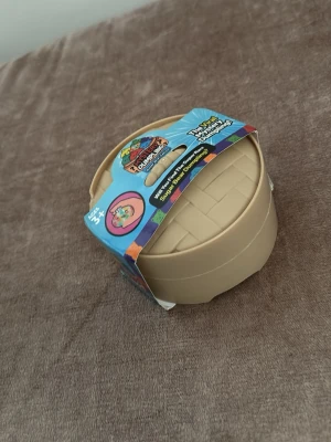 Äkta viral glitter dumpling - Köpte dumpling för 90kr för min lilla syster k då fick jag den virala 0,1% dumpling och jag säljer den för att köpa mer fler till henne. Helt nytt den sitter i lpdan ingen pillar på den