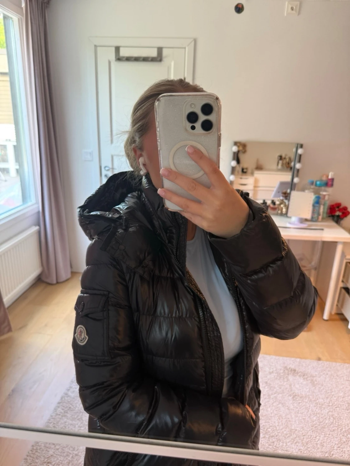 Svart lång dunjacka från Moncler - 1