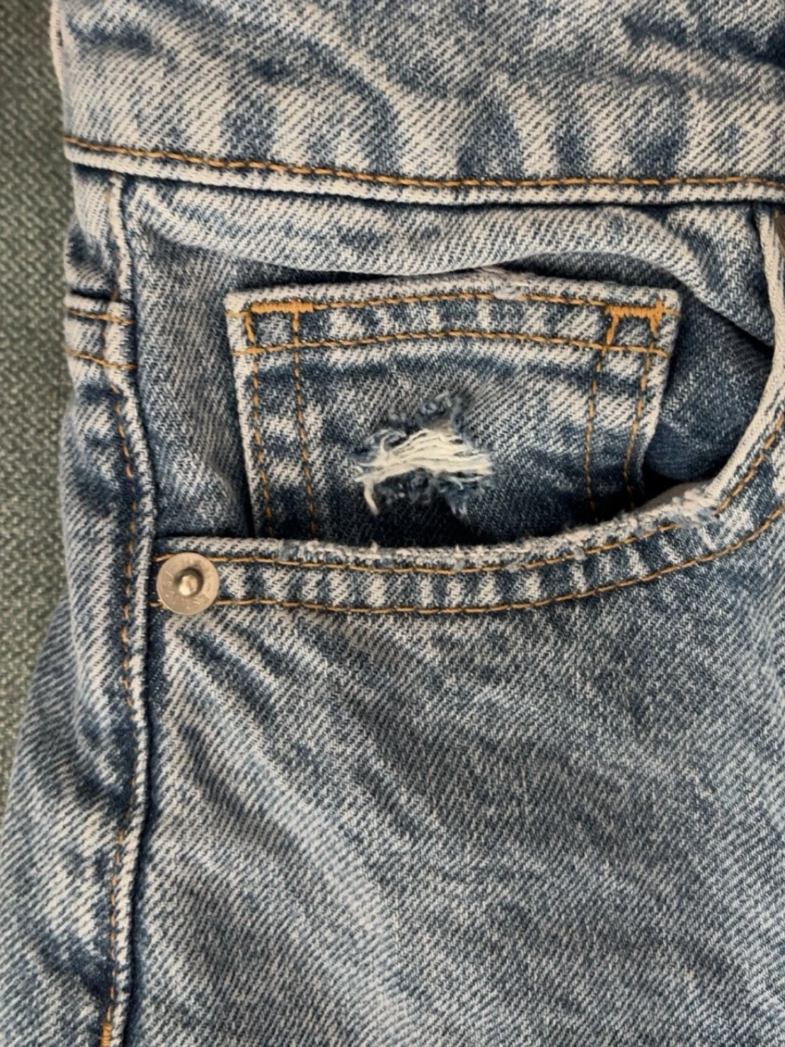 Ljusblå raka jeans - 2