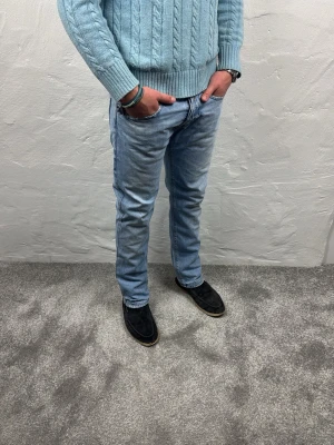 Replay jeans  - Ett par riktigt snygga jeans från Replay i storlek W31 L30 i modellen Rob  