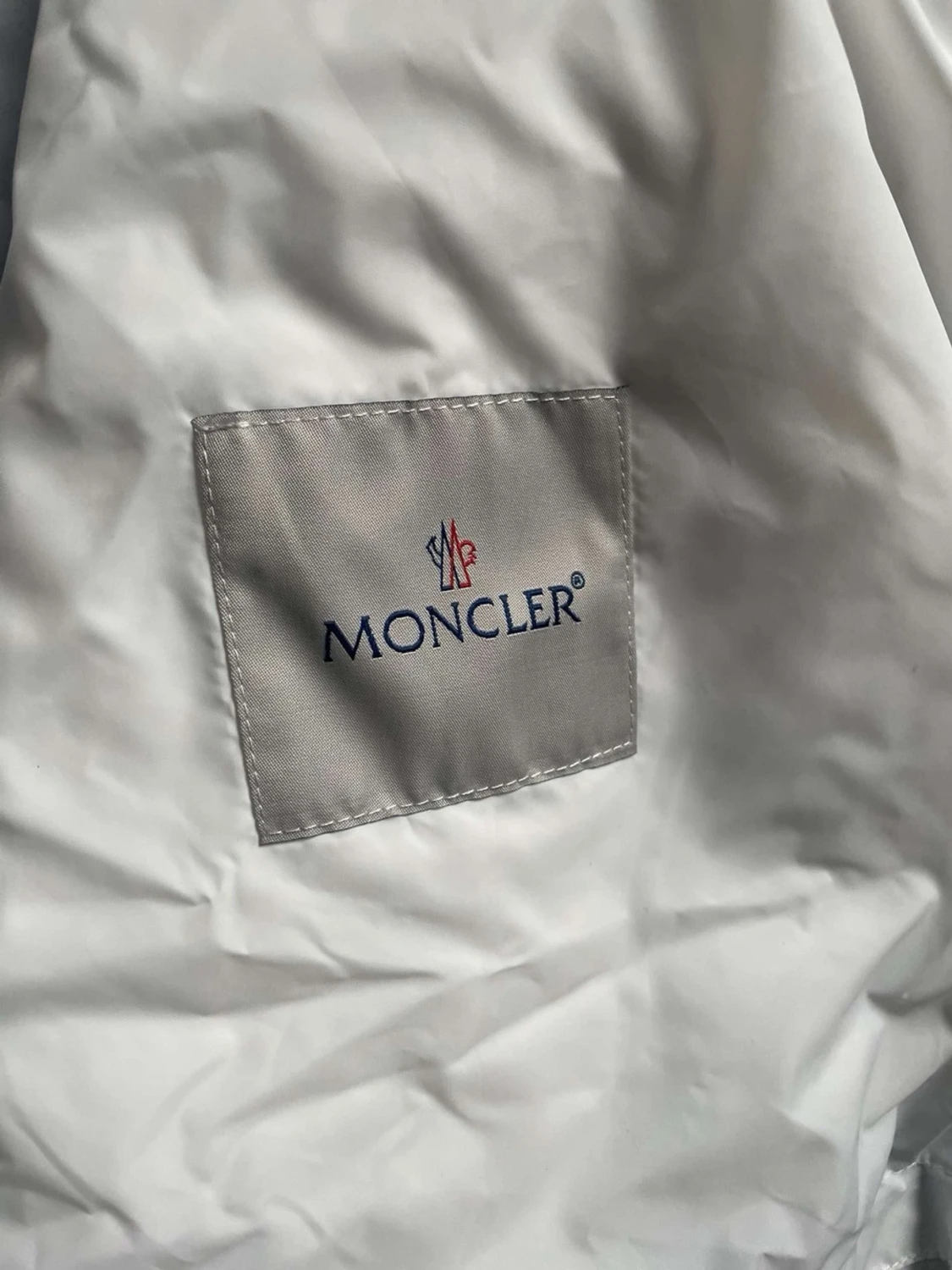 Vit vindjacka från Moncler - 4