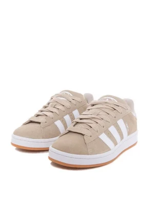 Beige Adidas skor  - Säljer mina beige adidas skor för dom tyvärr inte kommer till användning. Använd fåtal gånger, skriv privat för bilder💕 Köpta för ca 1200kr, pris går att diskutera 