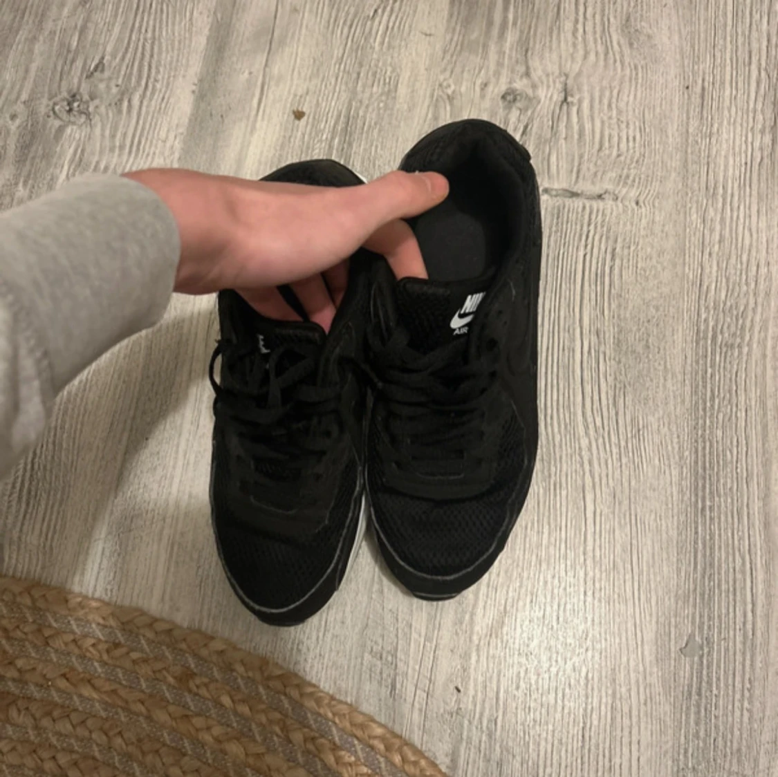 Svarta Nike Air Max 90 sneakers - 1