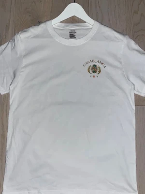 Casa Blanca T-shirt - Väldigt fet casa blanca tröja perfekt för sommaren! ☀️ 🌊 För ett mycket lägre pris än på casa blancas hemsida!