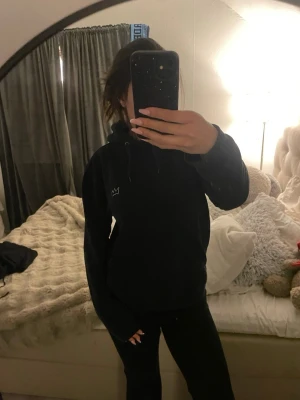 Hov1 hoddie - Storlek s. Den är från deras tour 2023