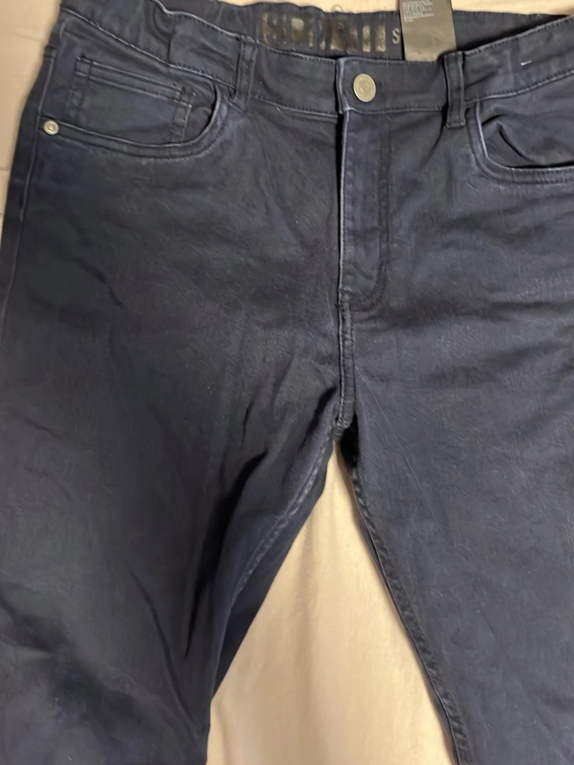 Mörkblå slim fit jeans från H&M - 1