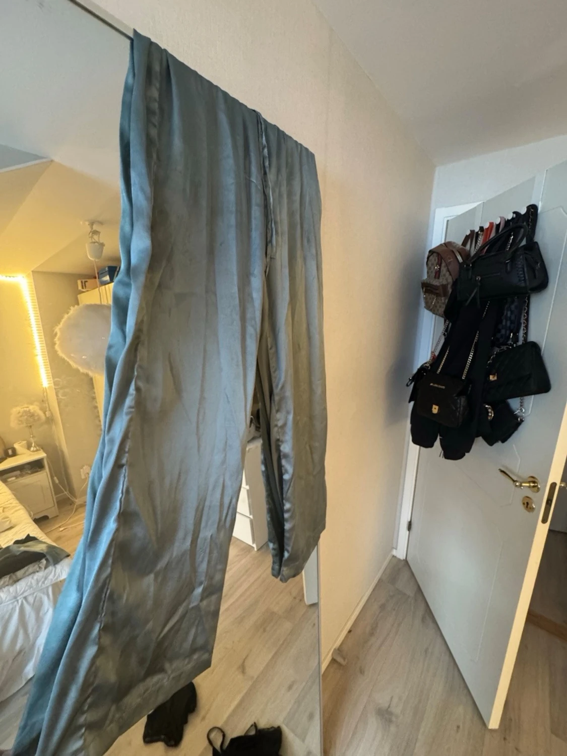  Grågrön satin pyjamas - 3