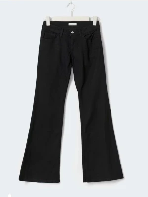 Ultra low black jeans - Svarta jeans från Gina tricot. As snygga och helt nya💗