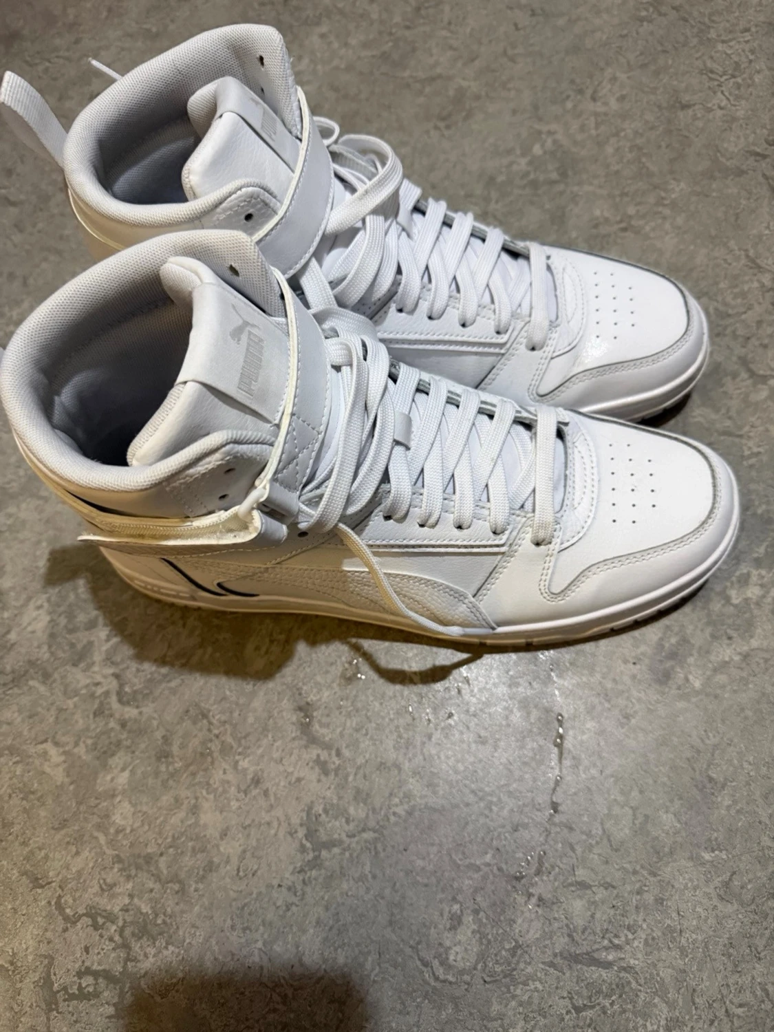 Vita höga sneakers från Puma strl 44 - 1