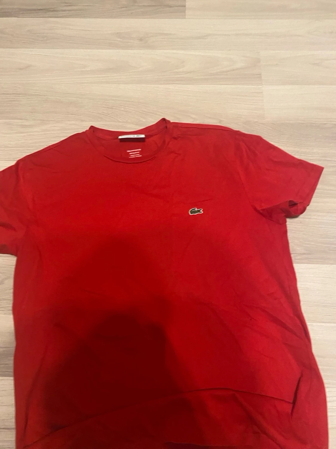 Röd t-shirt från Lacoste
