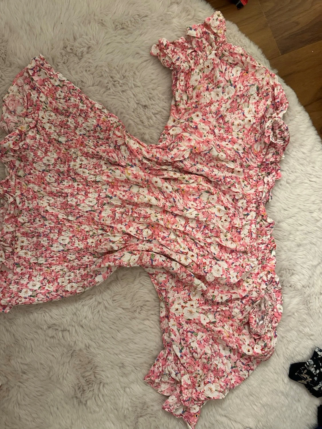 Blommig rosa tröja  med volang - 1