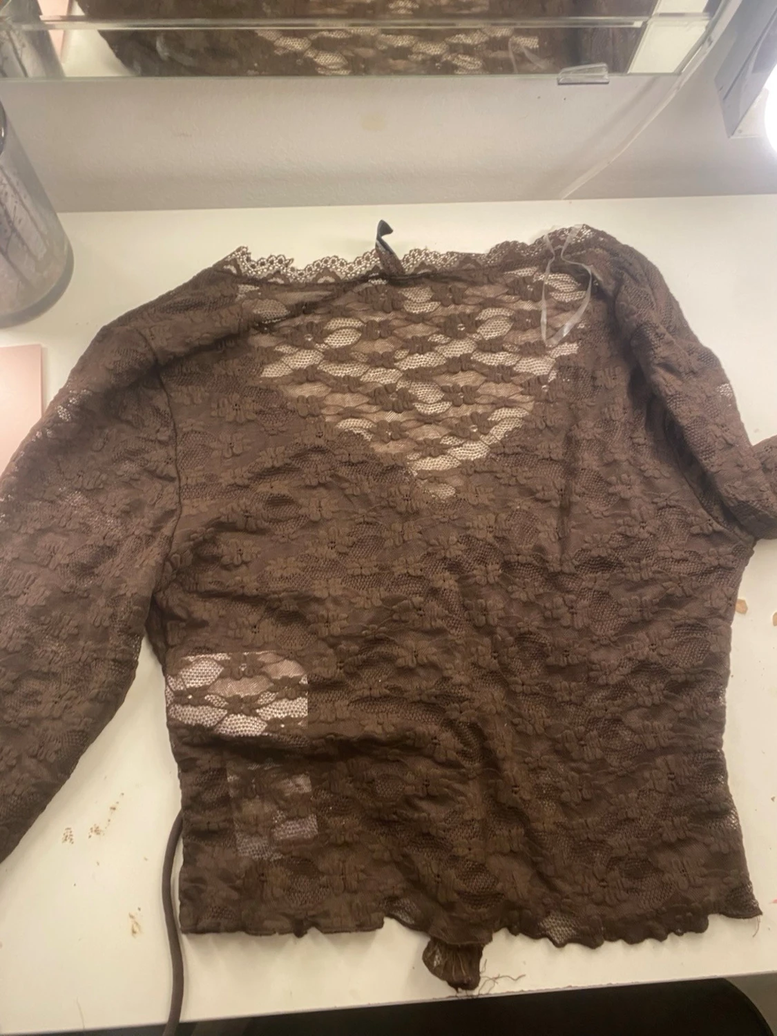 Brun spetsblus med snörning - 1