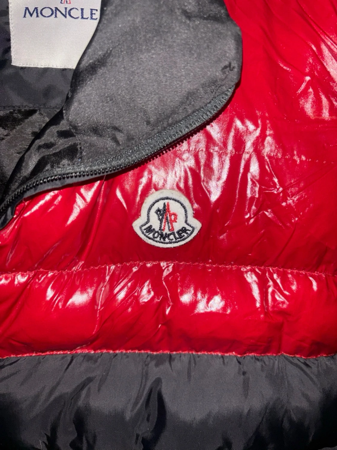 Moncler dunväst röd och svart XXL - 1