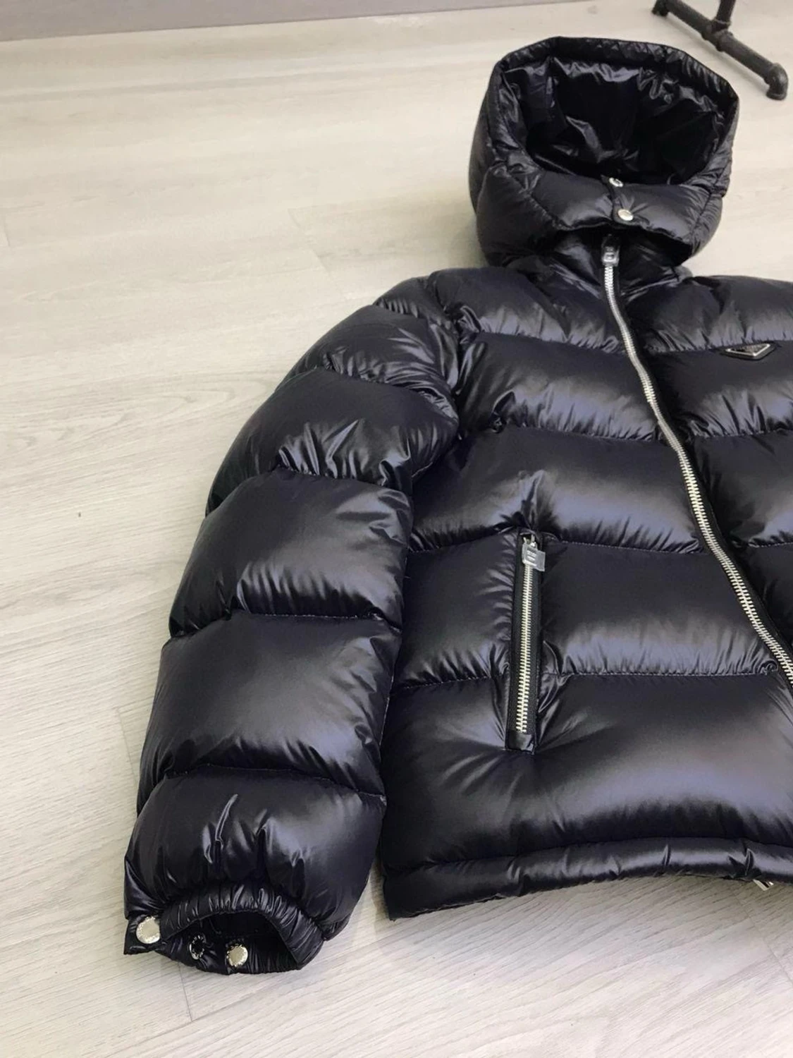 Svart pufferjacka från Prada - 3