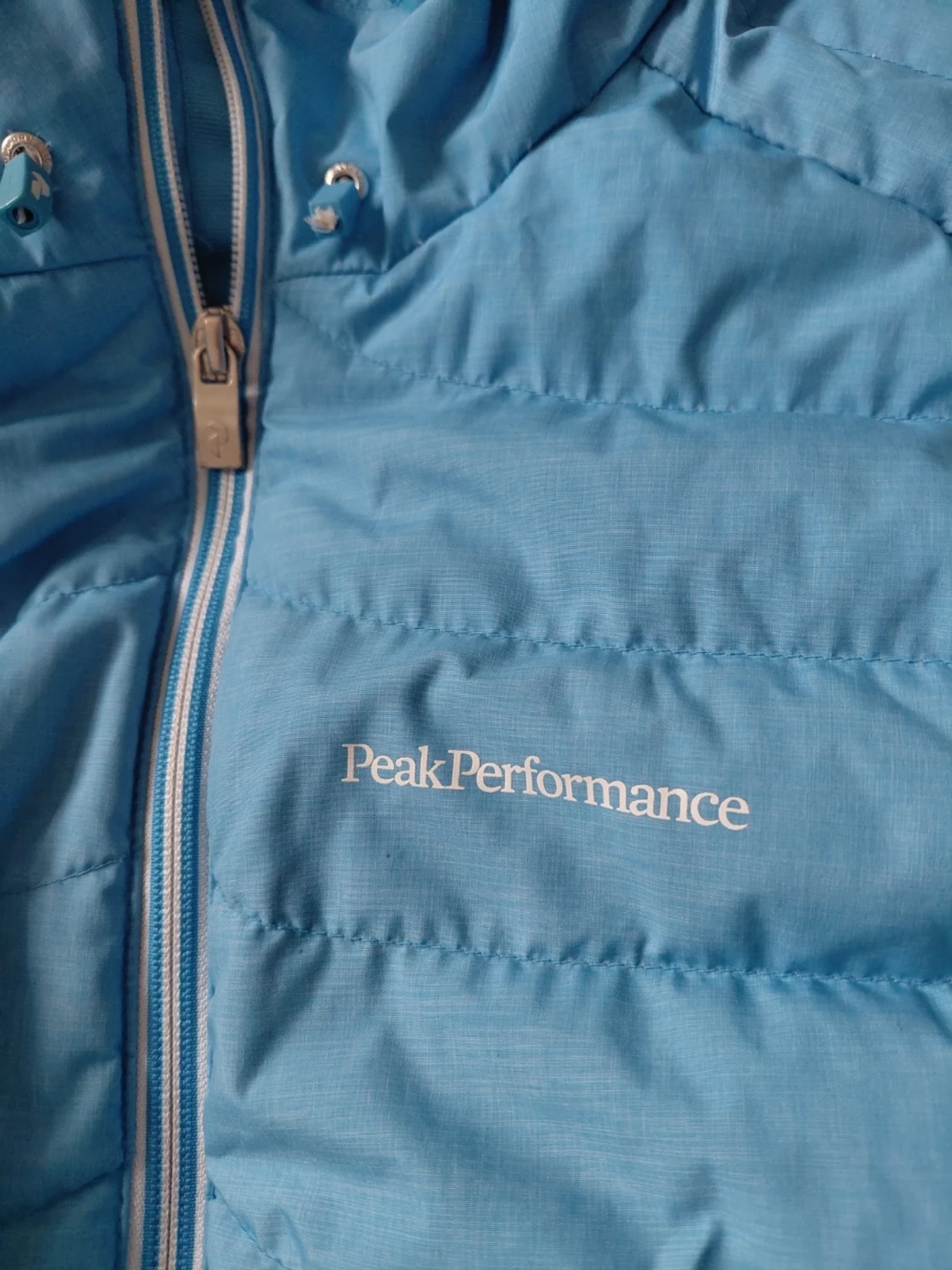 Blå dunjacka från Peak Performance - 2