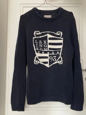 Lexington Stickad Tröja - Stickad Tröja från Lexington, perfekt skick inte defekter, storlek M, lägg gärna prisförslag