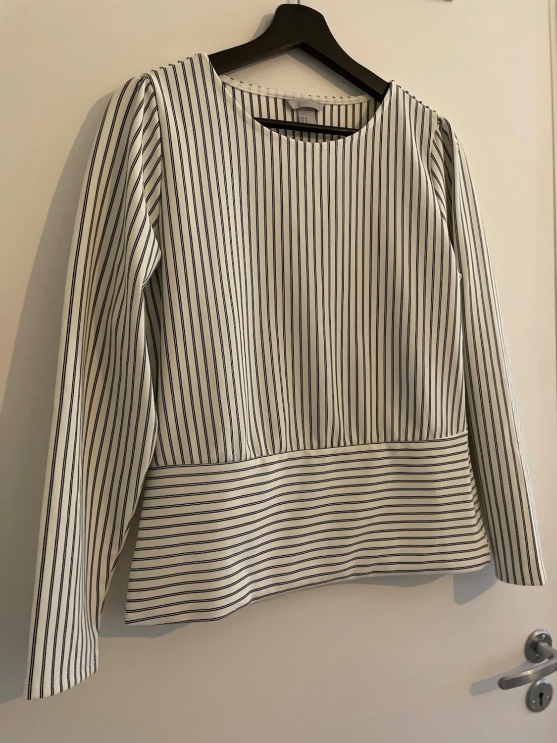 Vit och svart randig blus  - 1