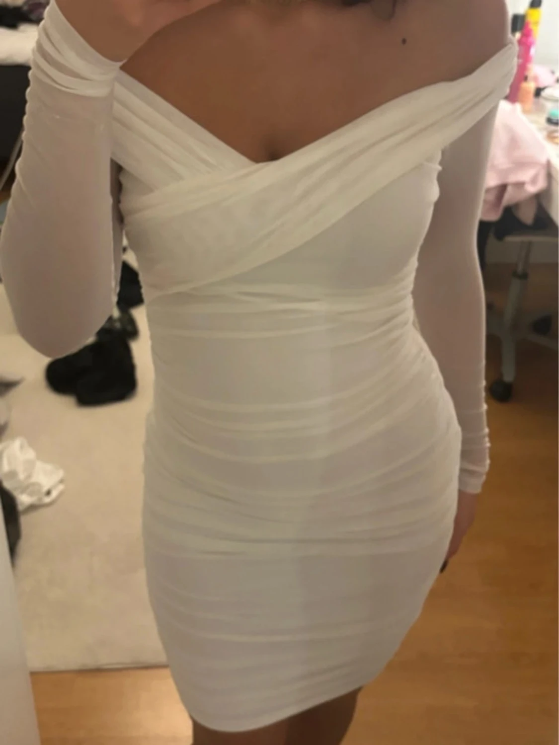 Vit off shoulder klänning - 2