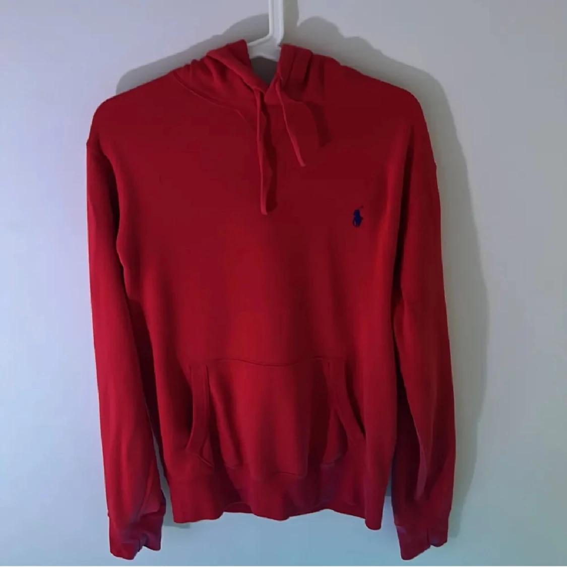 Röd hoodie från Polo Ralph Lauren