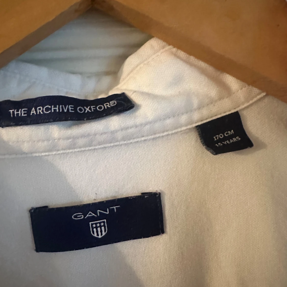 Vit långärmad skjorta från GANT - 1