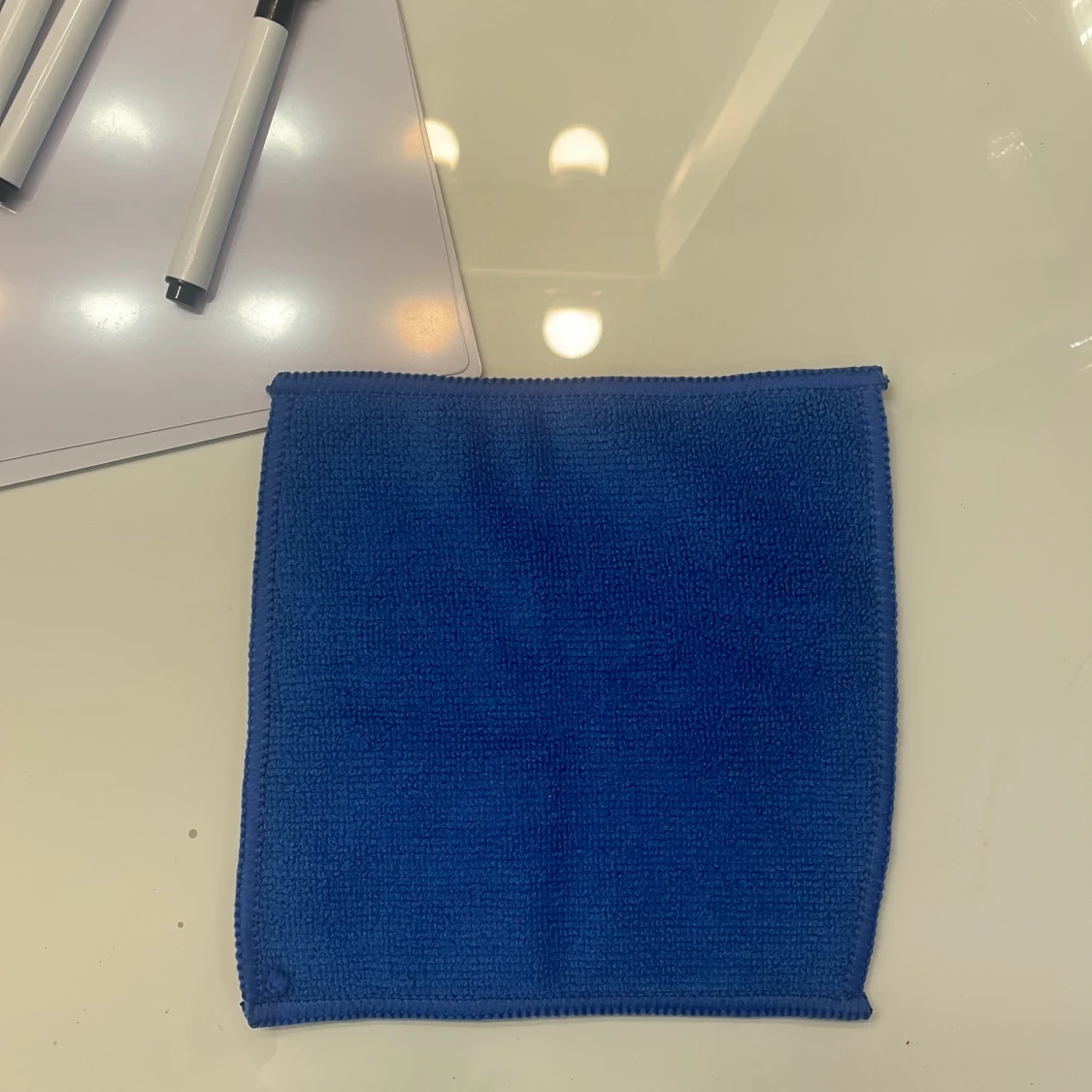 Blank tavla A5 med 5 -pack pennor o en  sudd  - 2