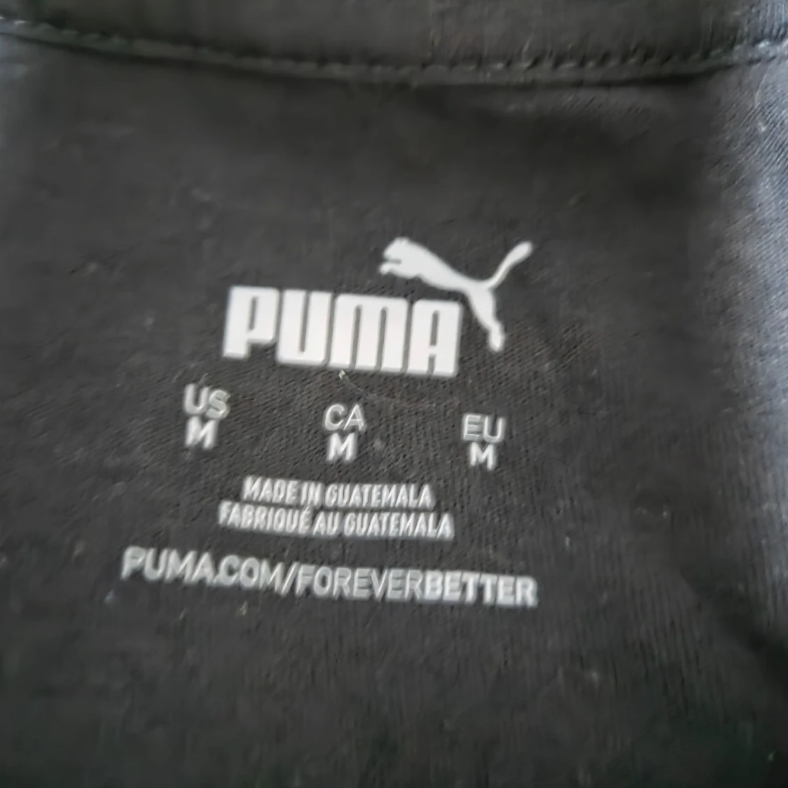 Svart Puma t-shirt med röd logga - 2