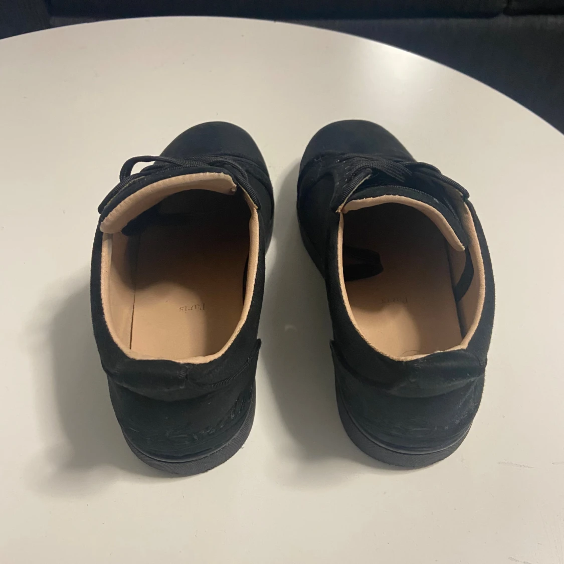 Svarta sneakers från Louboutin - 1