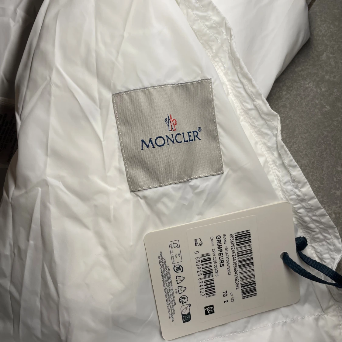 Vit vindjacka med huva - 3