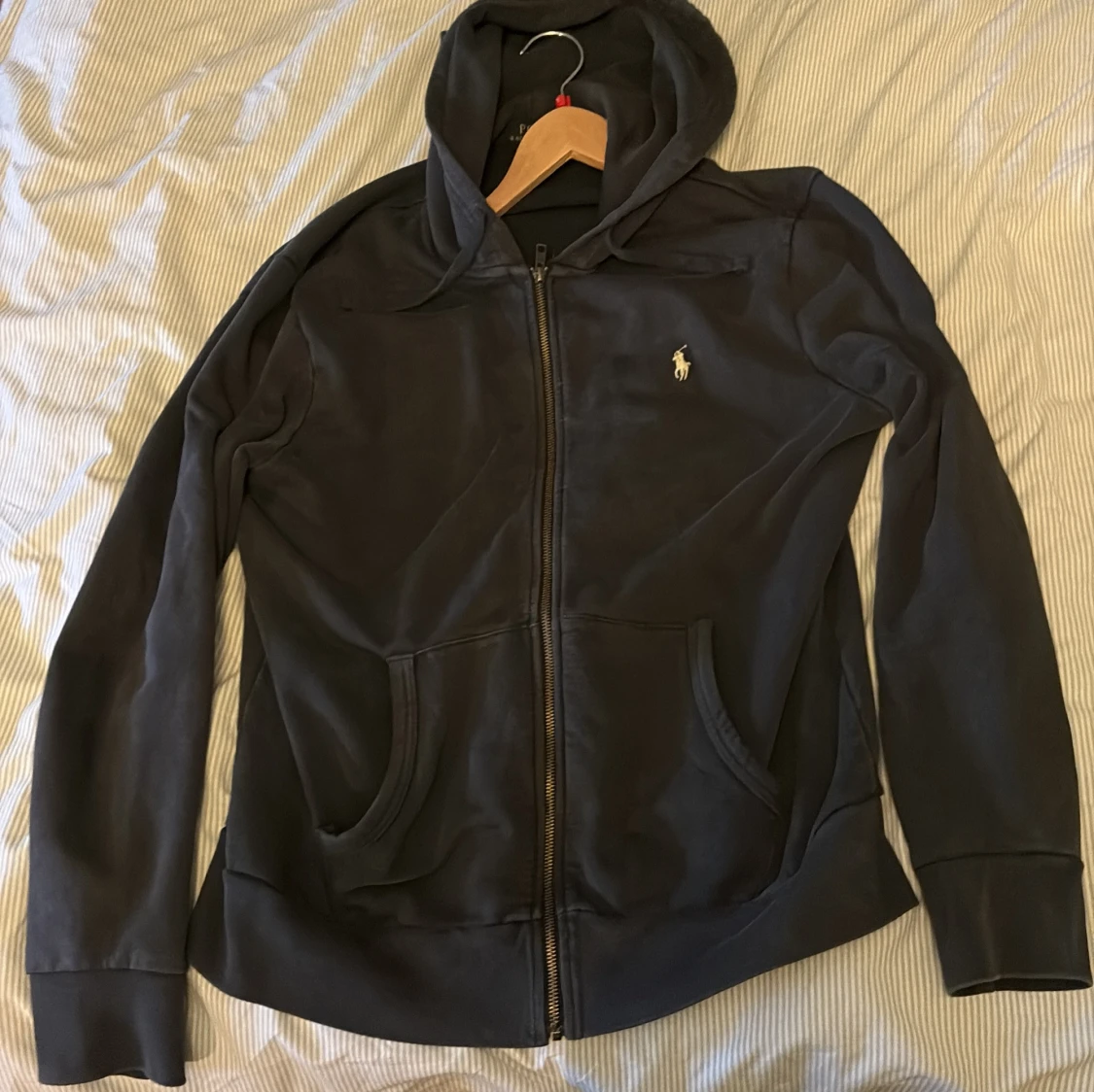 Svart hoodie från Polo Ralph Lauren