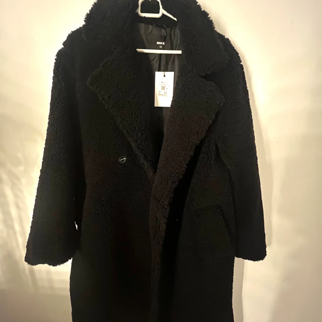 Svart teddyjacka från Bik Bok