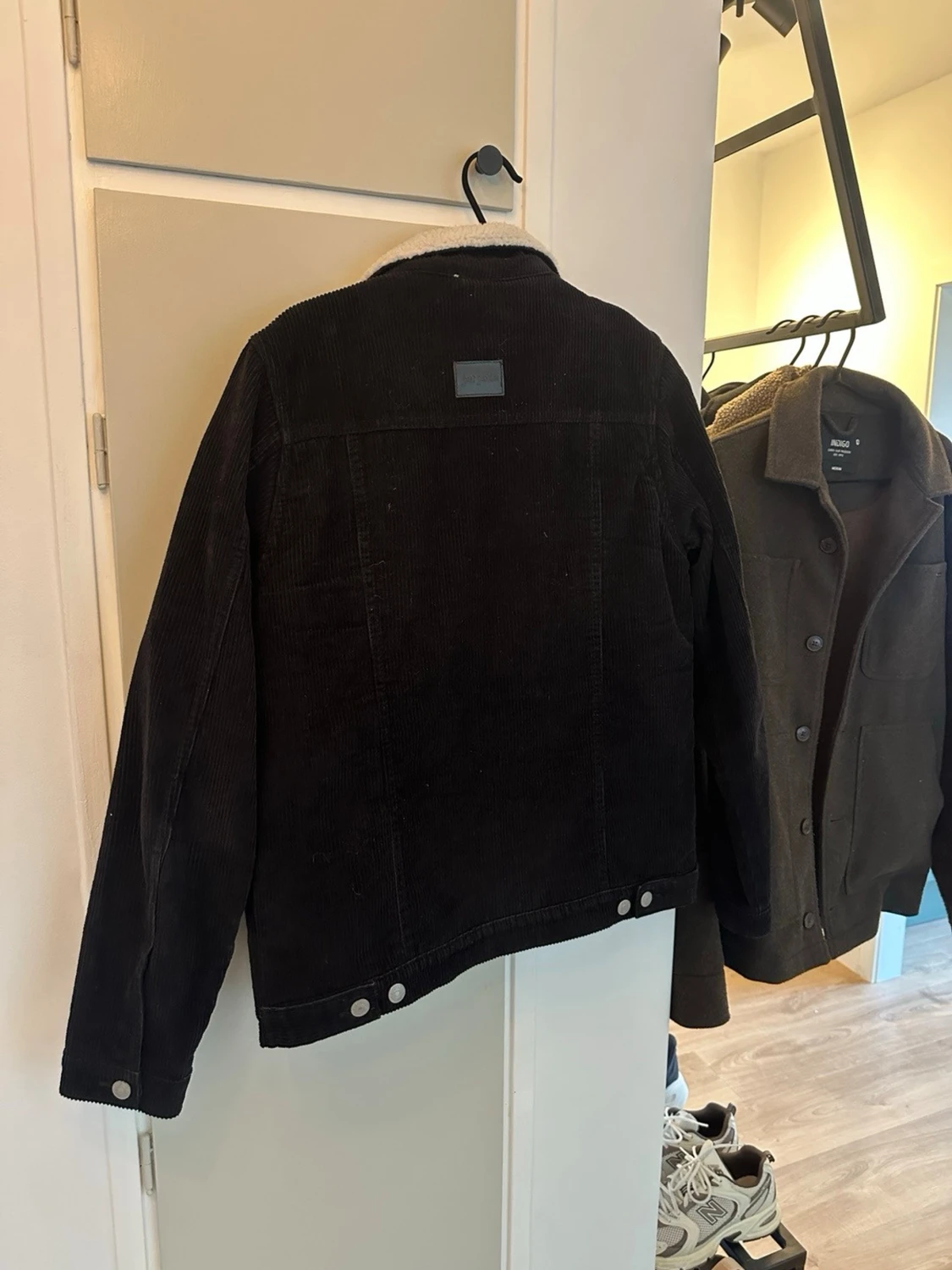 Svart teddyjacka från Just Junkies - 1