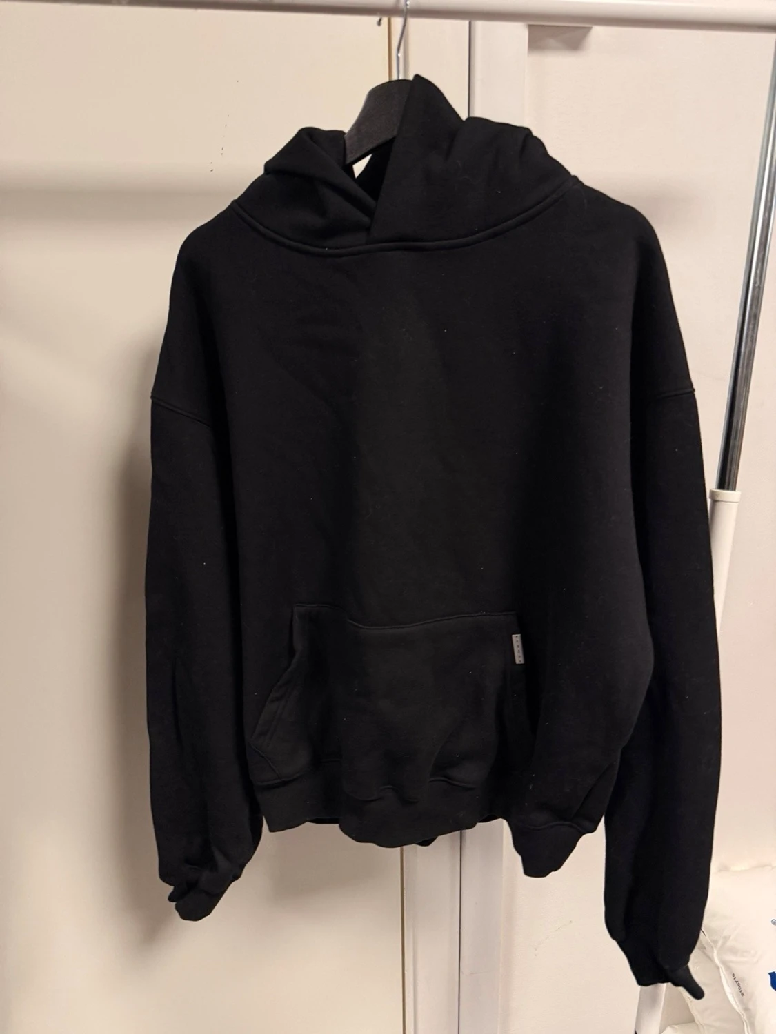 Olivgröna mjukisbyxor från Nike&hoddie svart - 1