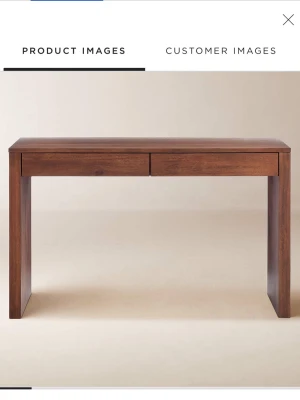 Rustik/trä bord - Hej, jag försöker hitta en liknande desk som denna  skriv gärna mig om du vet vart men hittar en liknande eller om du har en liknande och vill sälja tack!