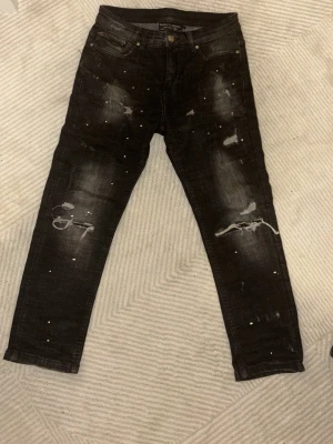 Svarta jeans från Supply & Demand - Svarta jeans från Supply & Demand. 