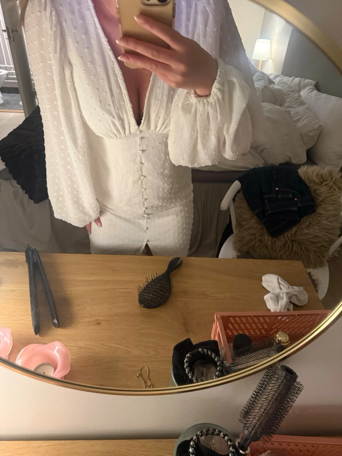 Vit kortklänning med puffärmar - 2